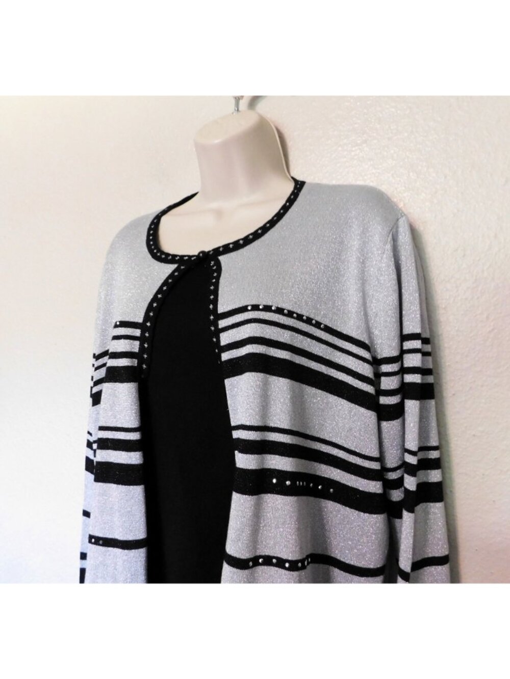 Alfred Dunner Striped Metallic Jacket Attached Shell XL Black Silver Long Sleeve - Picture 2 of 7